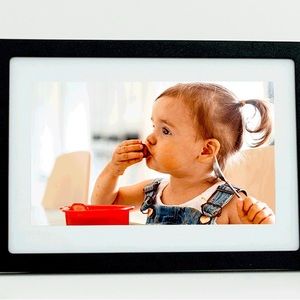 The Skylight Digital Picture Frame